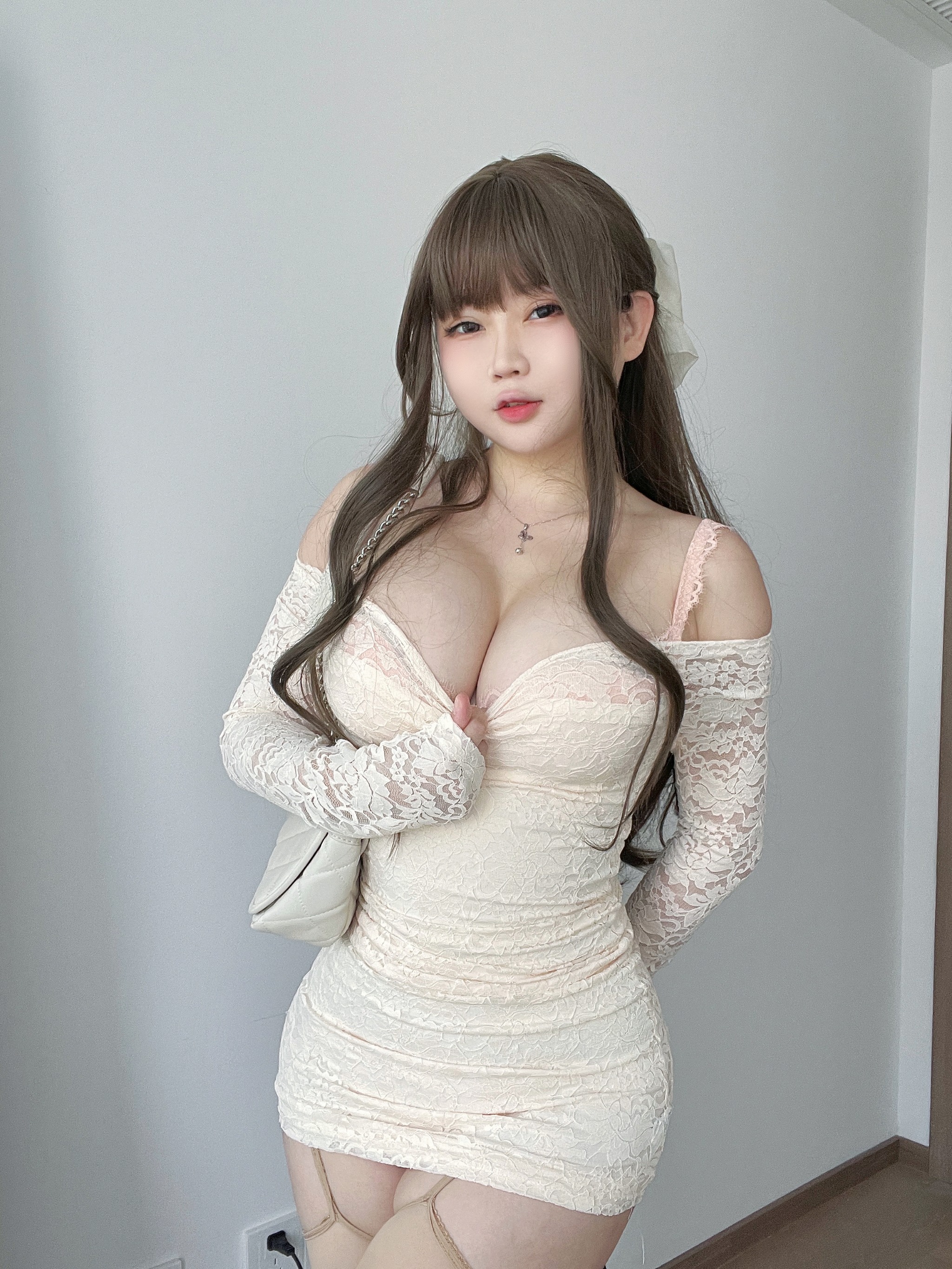 是依酱吖 - NO.075 学姐约会日 [30P4V]-XikXak